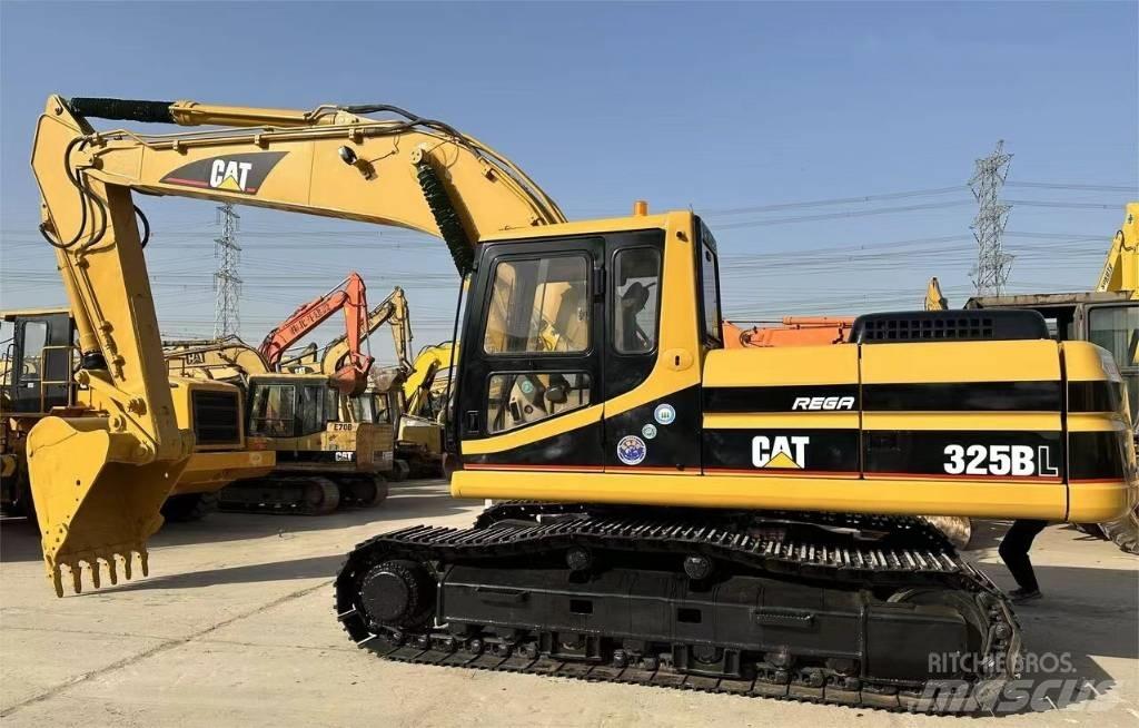 CAT 325 B Telakaivukoneet
