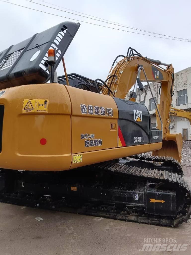 CAT 324D2L Telakaivukoneet