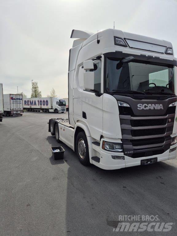 Scania R 540 Vetopöytäautot
