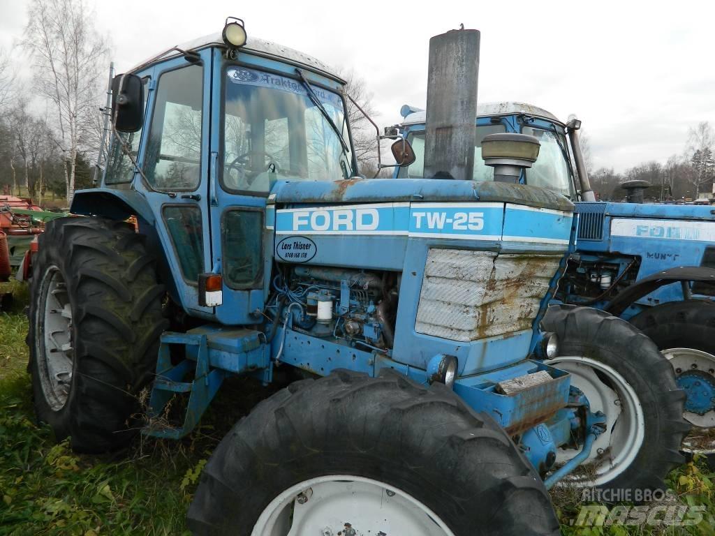 Ford TW 25 Traktorit