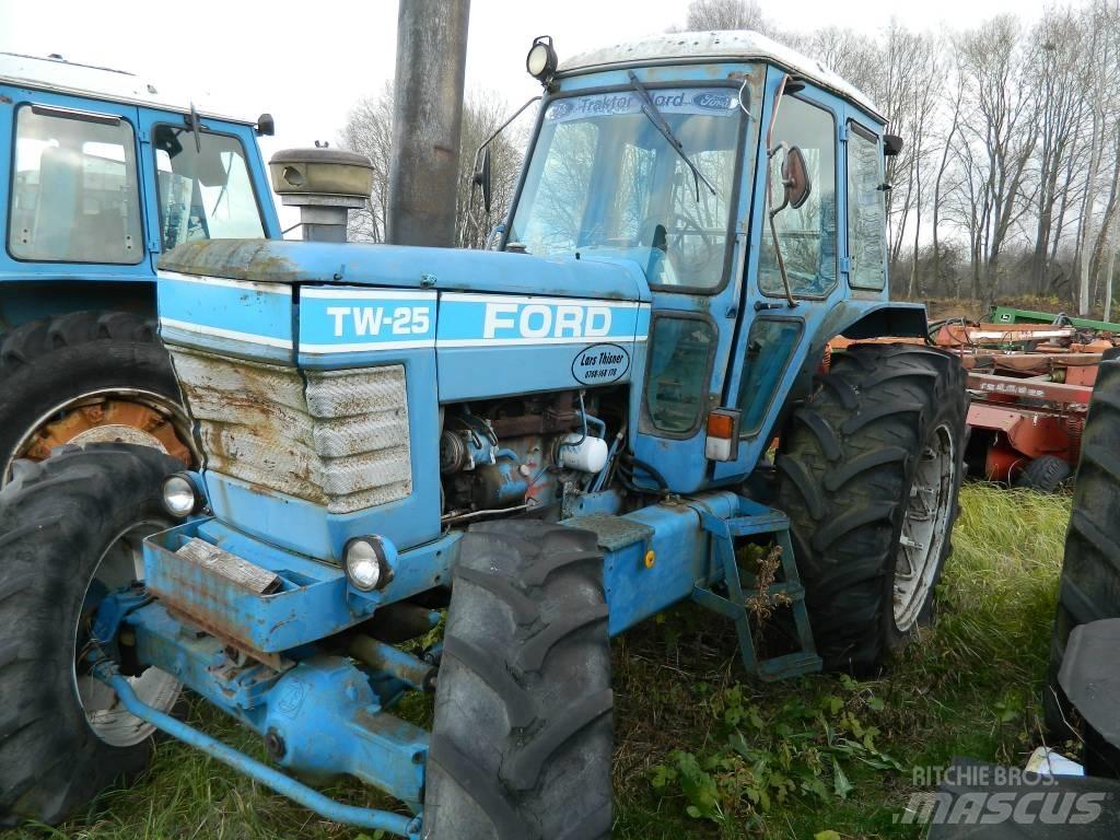 Ford TW 25 Traktorit