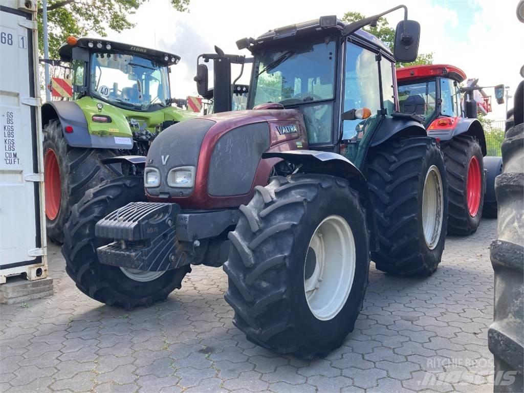 Valtra A93 Hi Tech Traktorit