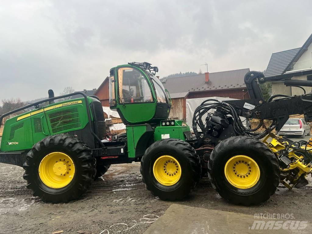 John Deere 1470 E Harvesterit