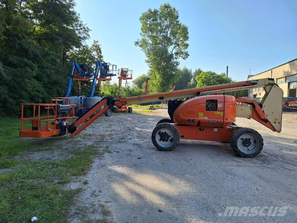 JLG 600AJ Kuukulkijat