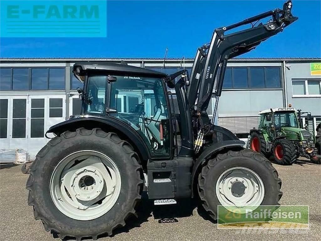 Valtra g135v 1b9 Traktorit