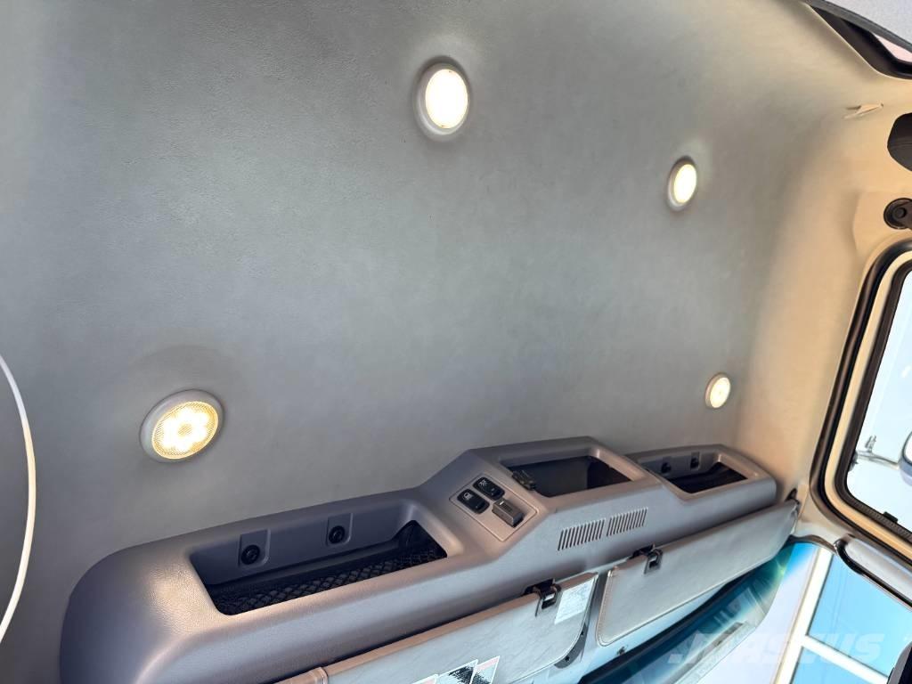 Mack Granite Sora- ja kippiautot