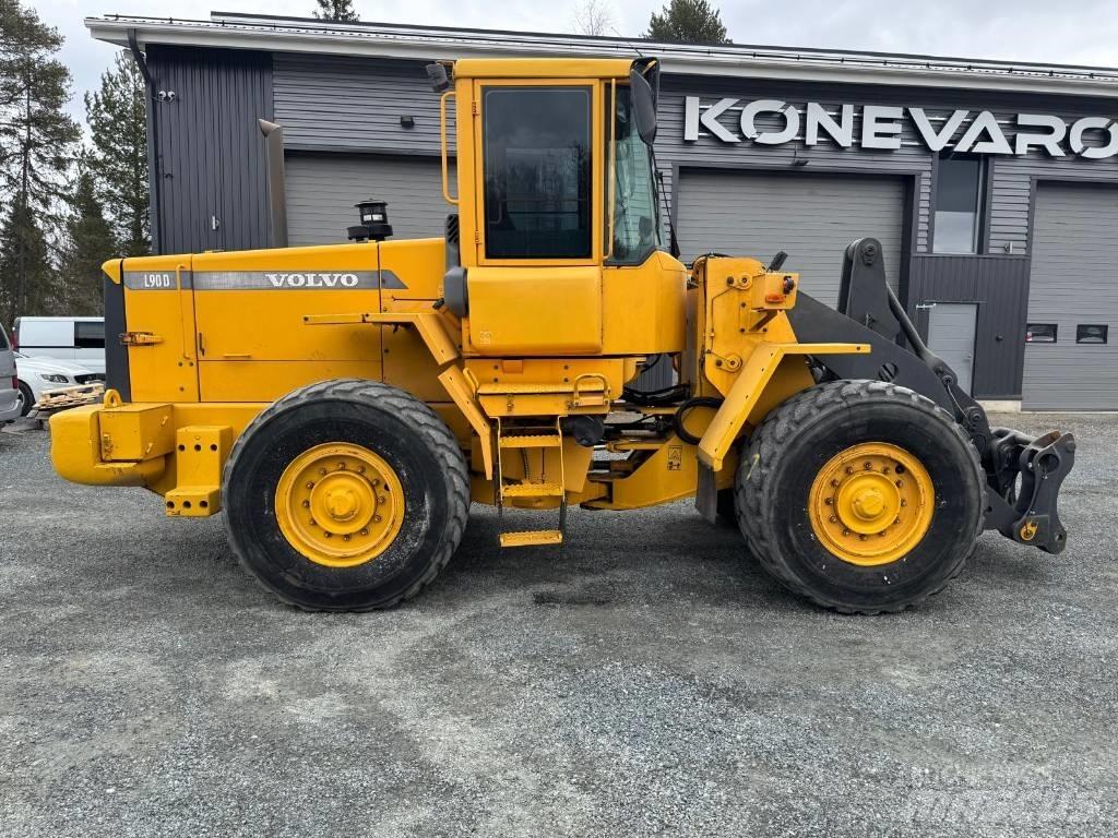 Volvo L 90 D Pyöräkuormaajat