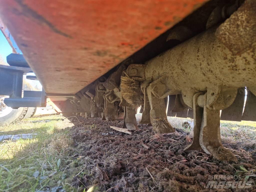Kuhn RM 480 R Kesantoleikkurit ja -murskaimet