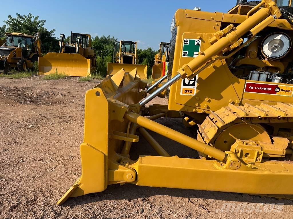 CAT D7G Telaketjupuskutraktorit