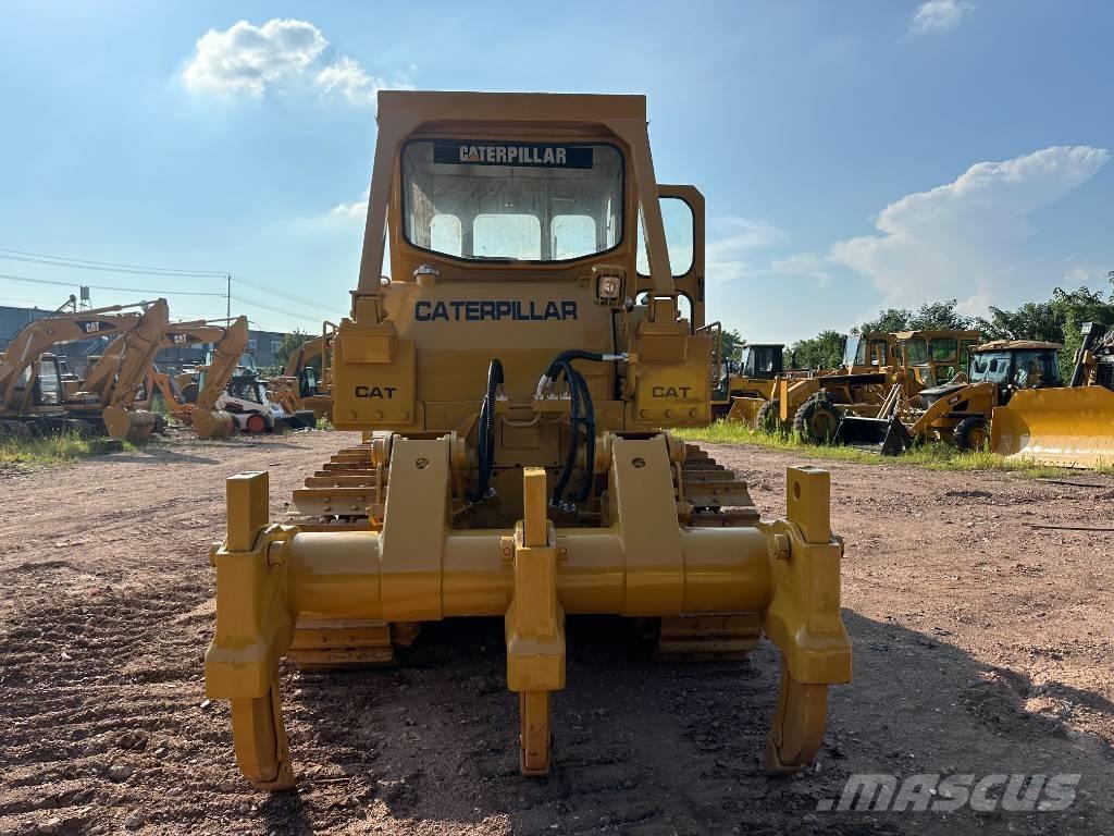 CAT D7G Telaketjupuskutraktorit