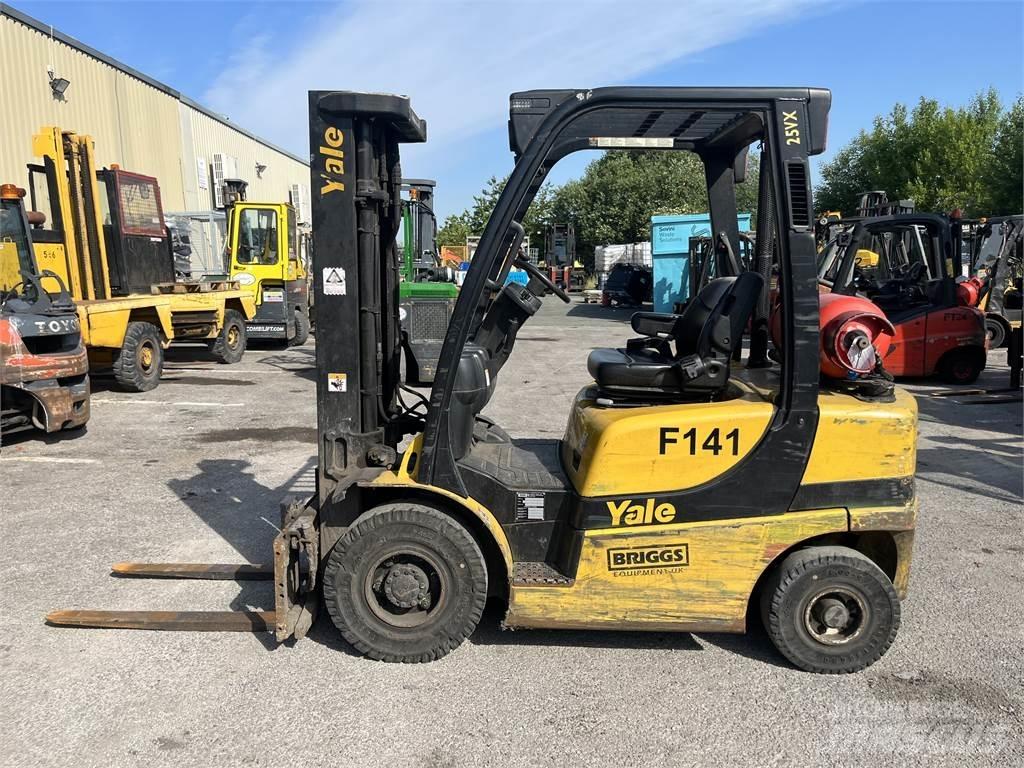 Yale GLP25VX Nestekaasutrukit