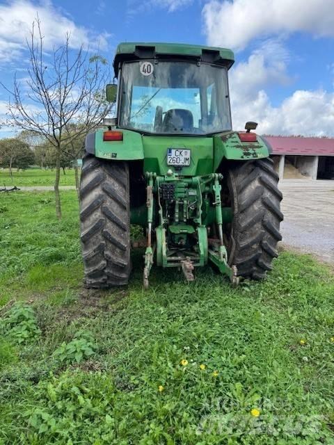 John Deere 8200 Traktorit