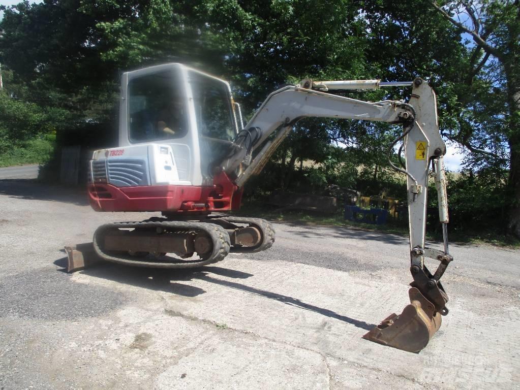 Takeuchi TB 228 Minikaivukoneet < 7t