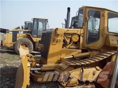 CAT D 5 H Telaketjupuskutraktorit