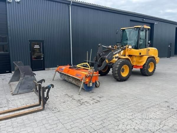 Volvo L 30 G Pyöräkuormaajat