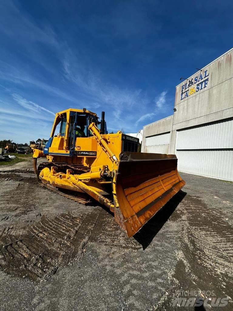 Komatsu D 85 A-21 Telaketjupuskutraktorit