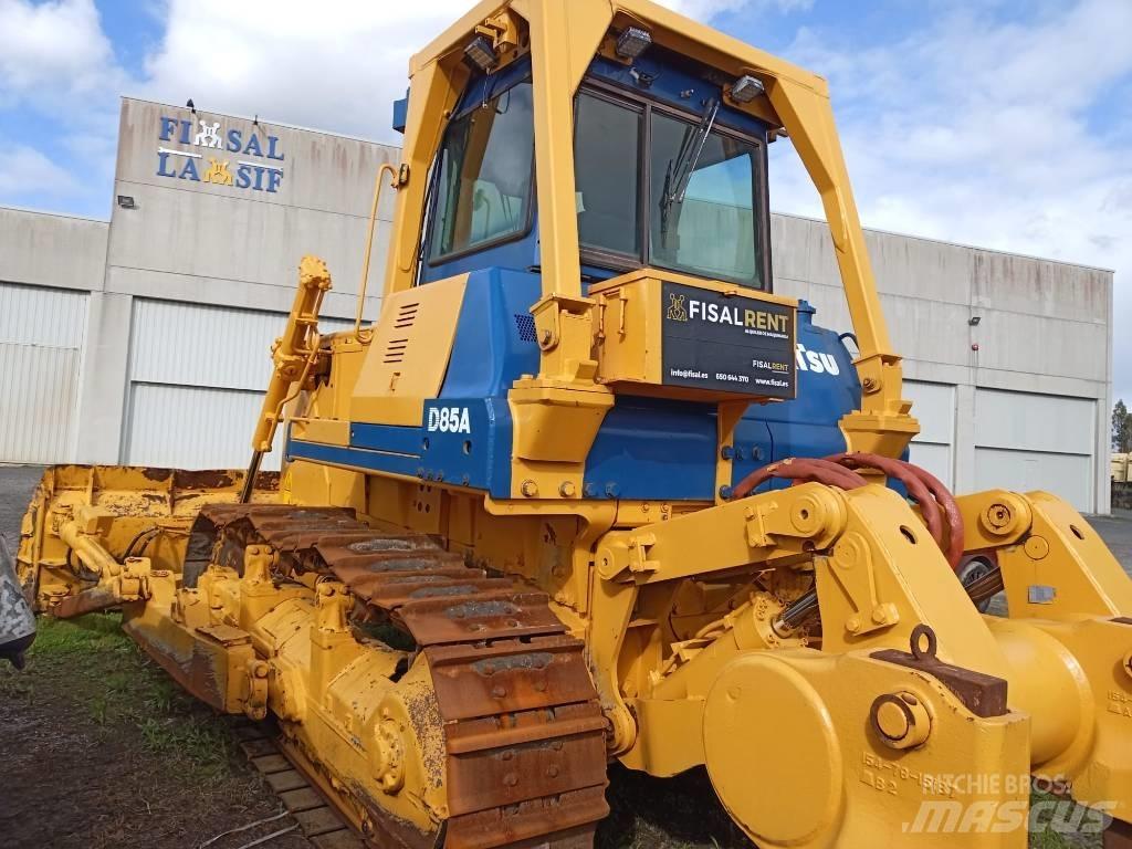 Komatsu D 85 A-21 Telaketjupuskutraktorit