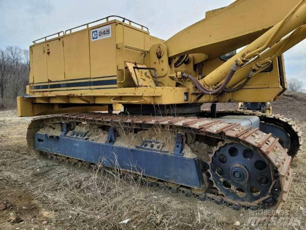 CAT 245 Telakaivukoneet
