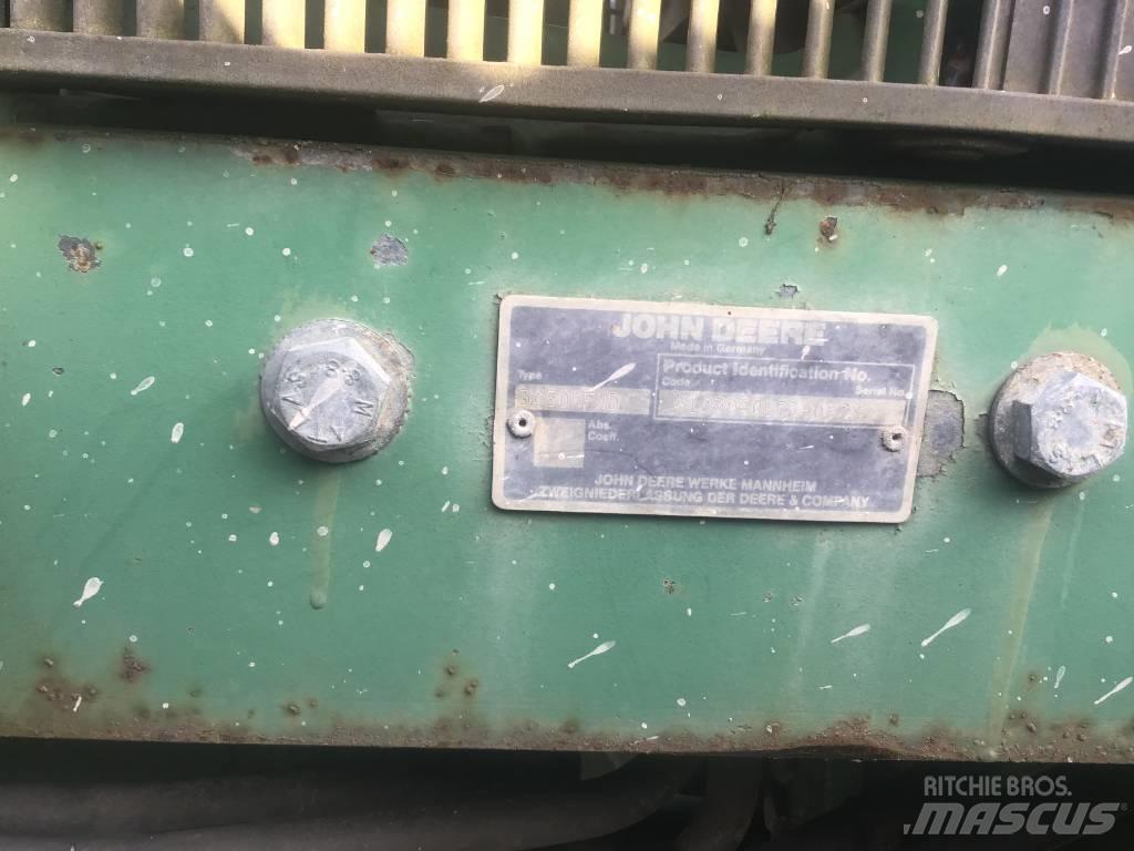 John Deere 3050 4WD Traktorit