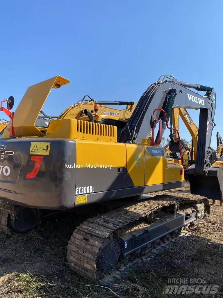 Volvo EC 300 D L Telakaivukoneet