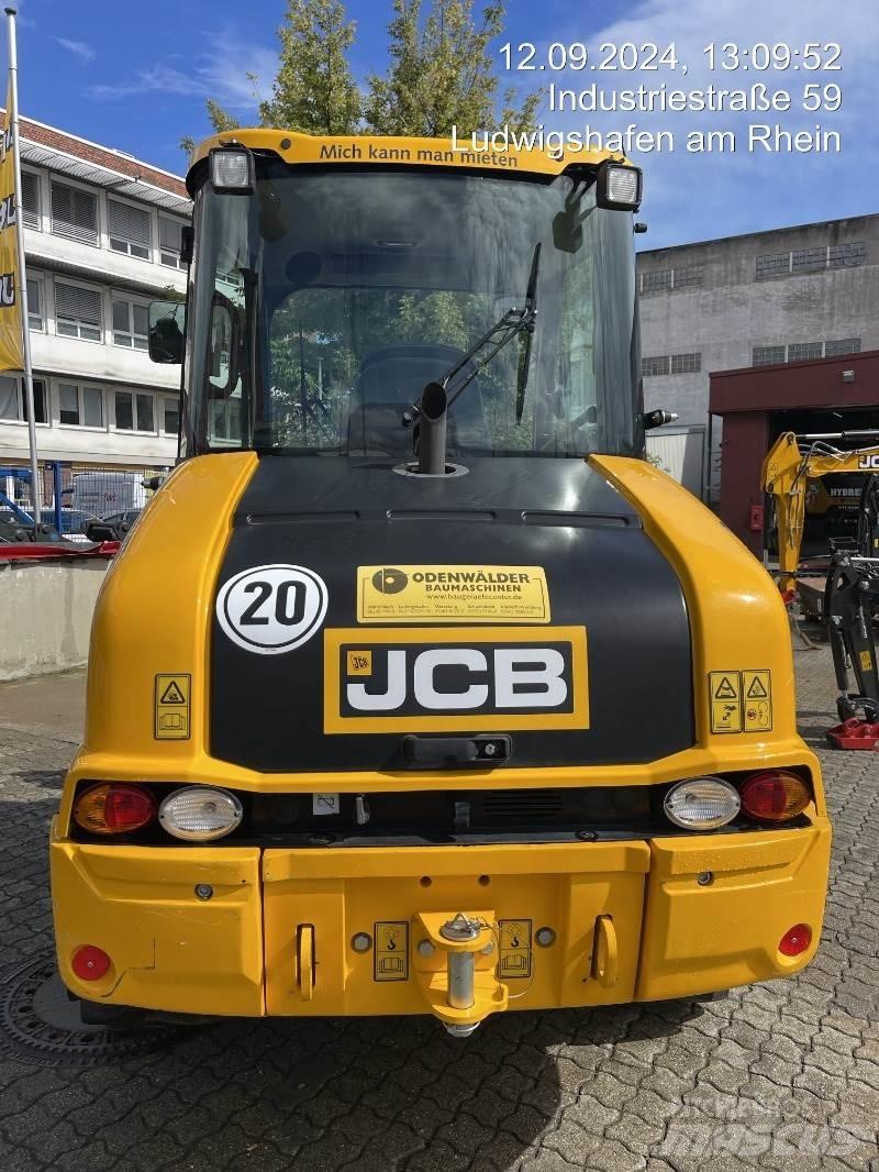 JCB 407 Pyöräkuormaajat