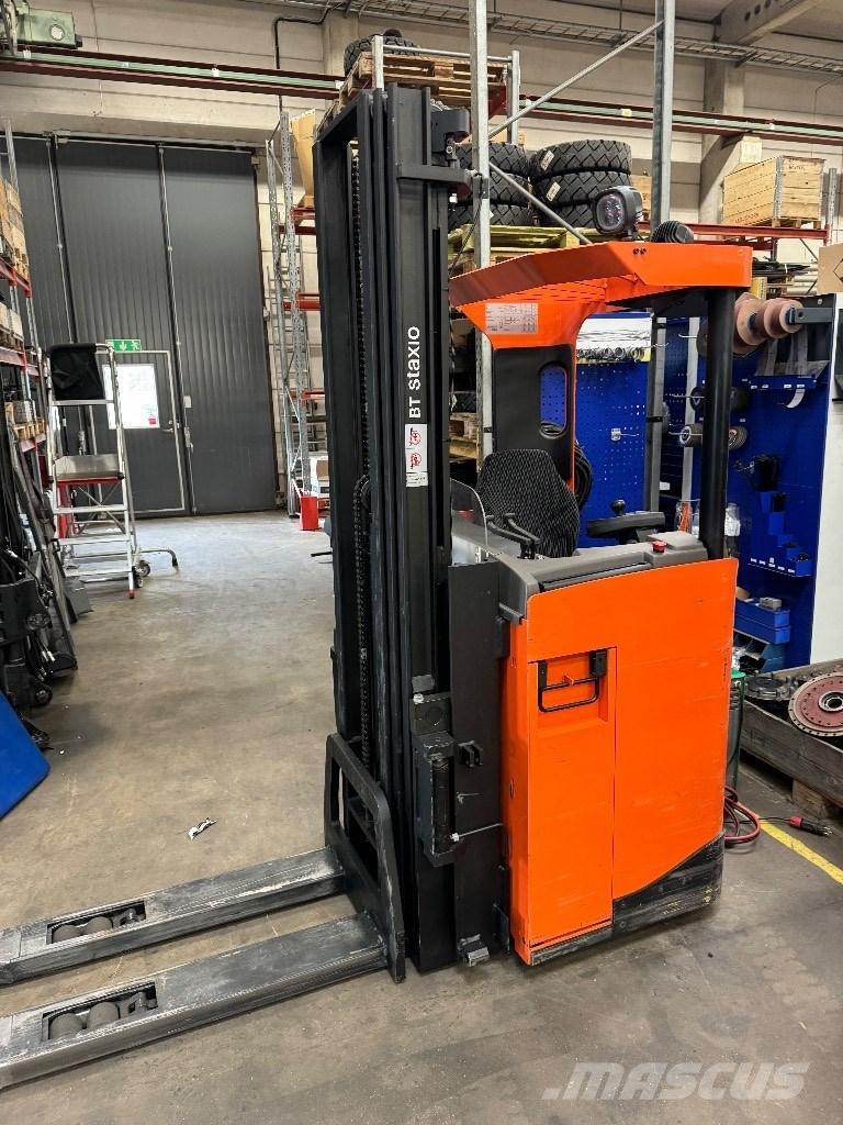 Toyota SRE135L Ajettavat pinoamisvaunut
