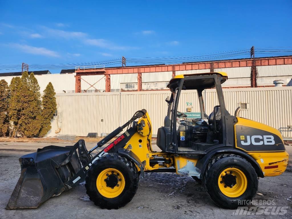 JCB 406 B Pyöräkuormaajat