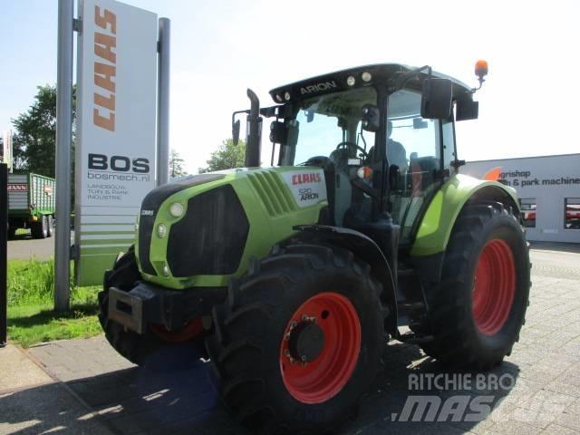 CLAAS Arion 520 Traktorit