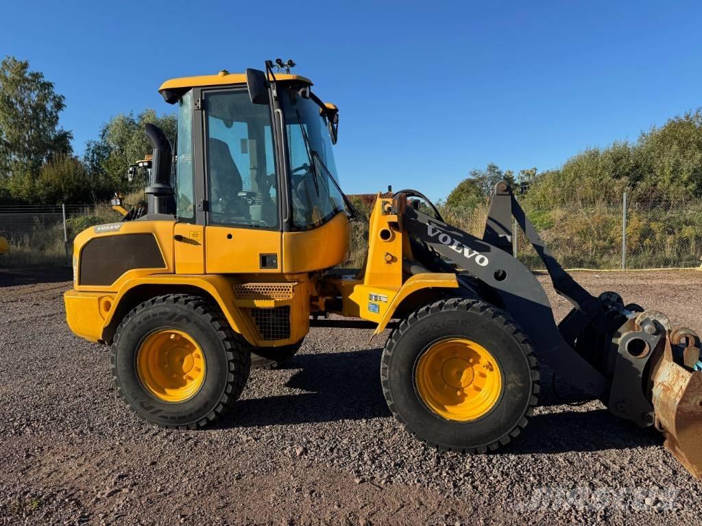 Volvo L 35 G Pyöräkuormaajat