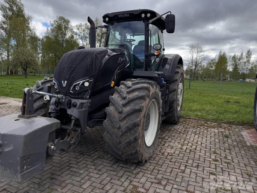 Valtra S 394 Traktorit