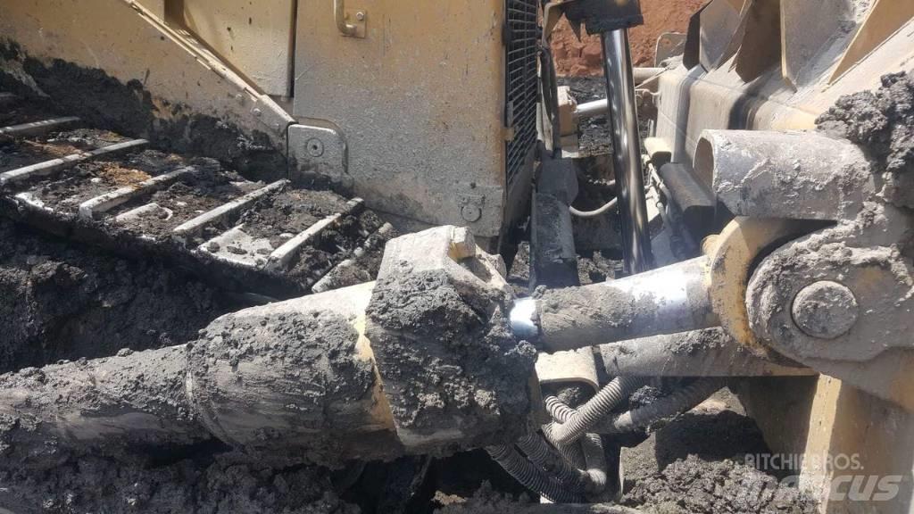 CAT D 9 R Telaketjupuskutraktorit