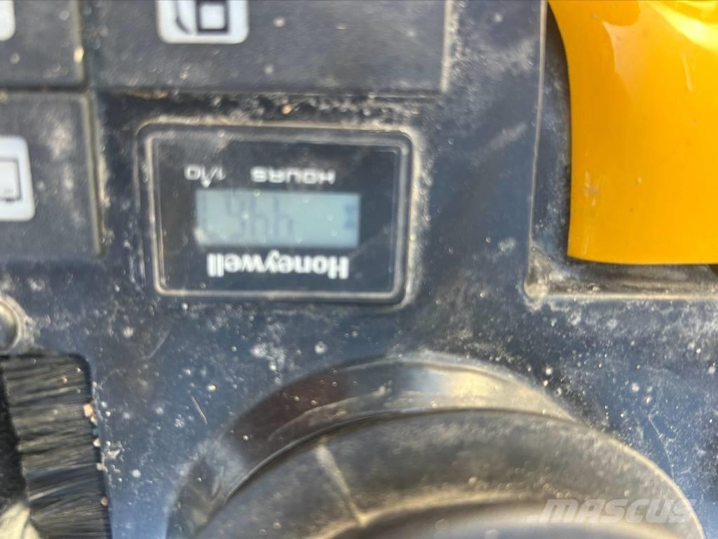 JCB 8010 CTS Minikaivukoneet < 7t