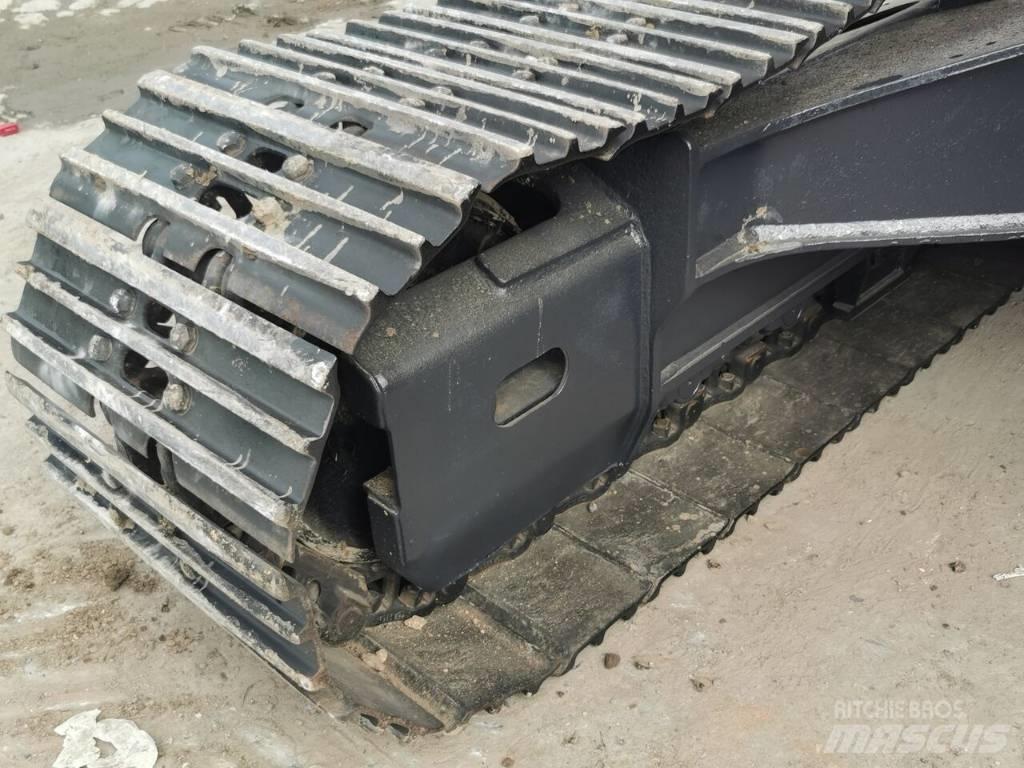 Doosan DX 225 LC Telakaivukoneet