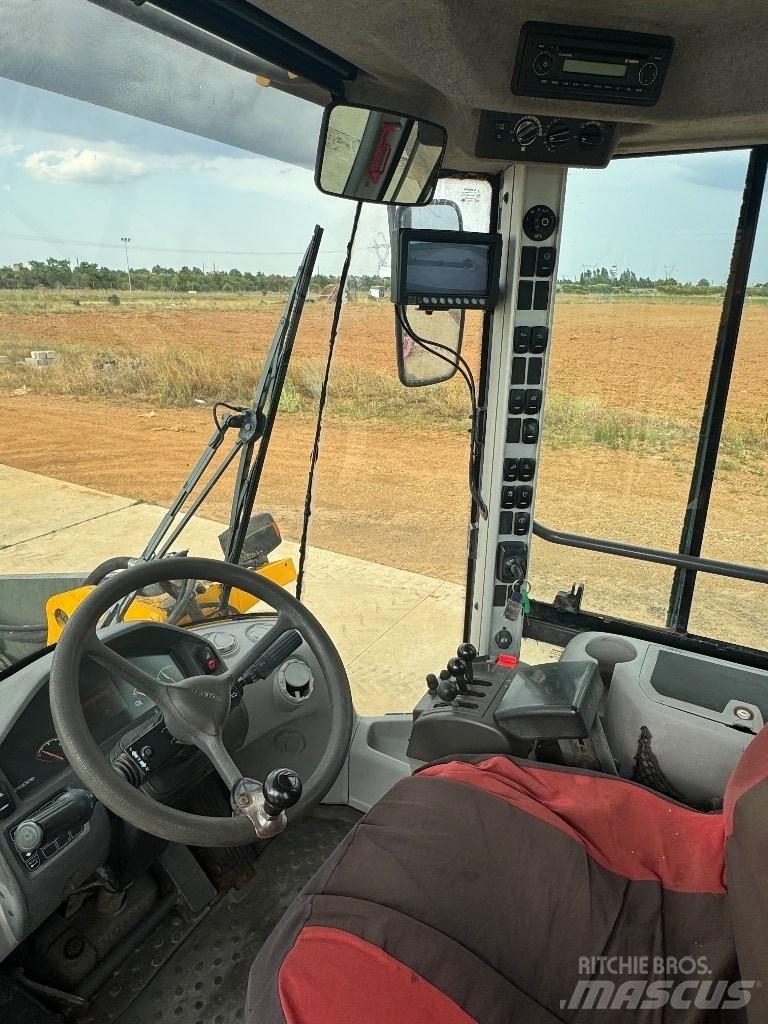 Volvo L90F Pyöräkuormaajat