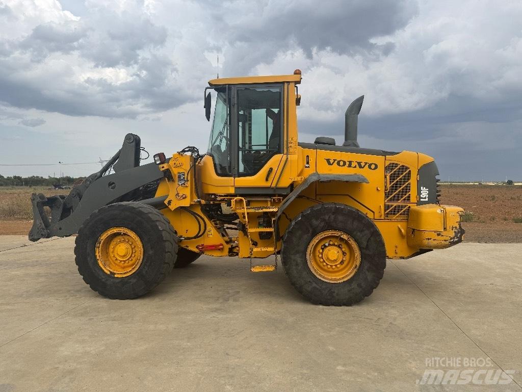 Volvo L90F Pyöräkuormaajat