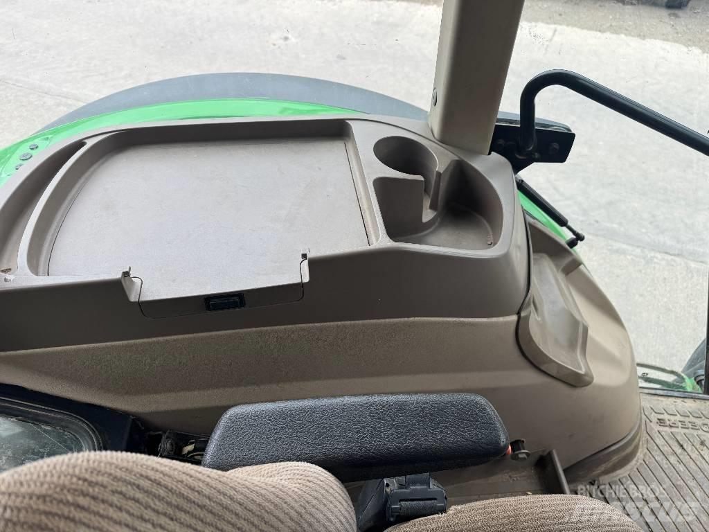 John Deere 5100 R Traktorit