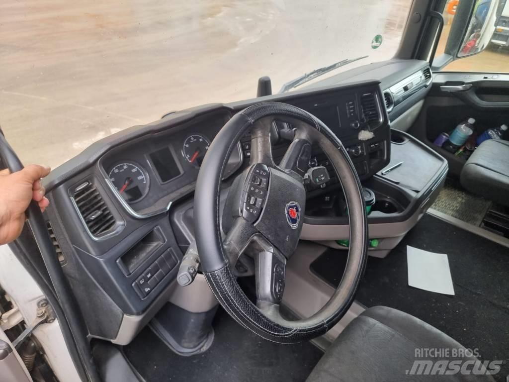 Scania R 450 Vetopöytäautot