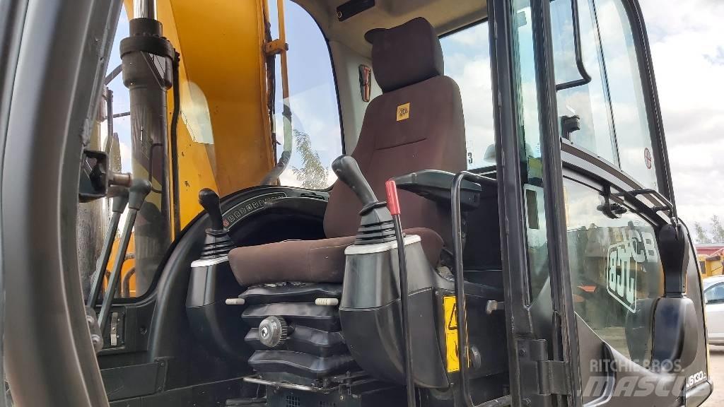 JCB JS 130 LC Telakaivukoneet
