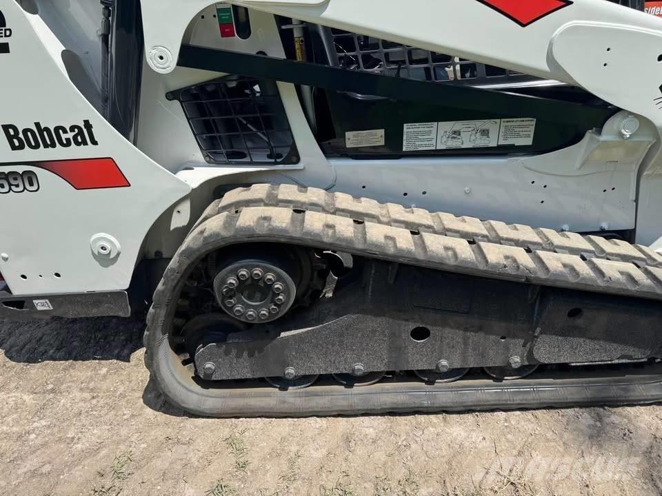 Bobcat T 590 Liukuohjatut kuormaajat