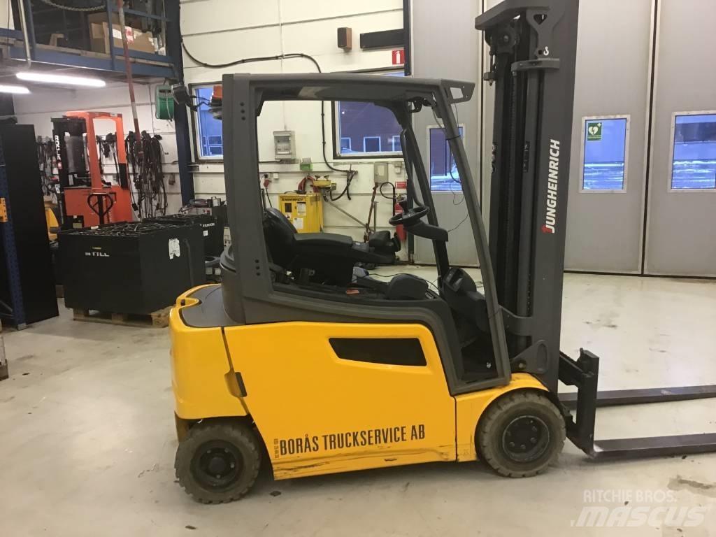 Jungheinrich EFG 320 Sähkötrukit
