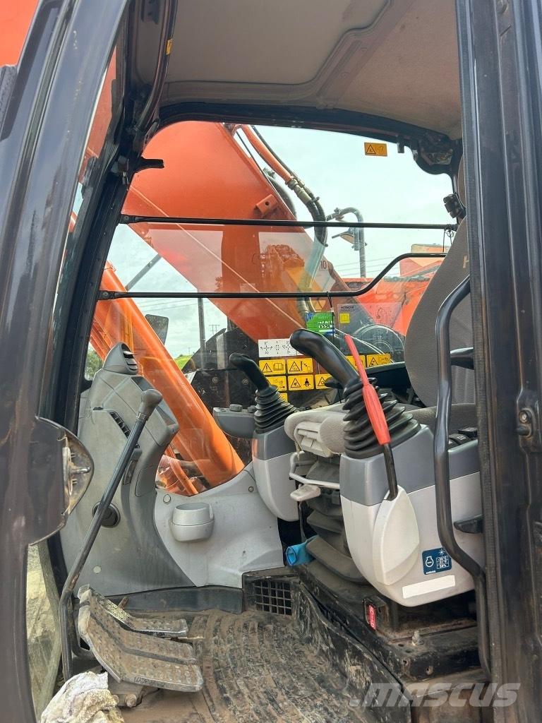 Hitachi ZX225 USLC-6 Telakaivukoneet
