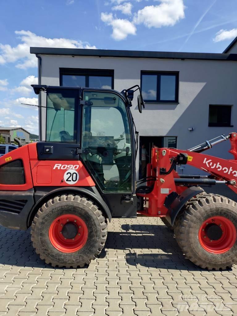 Kubota R 090 Pyöräkuormaajat