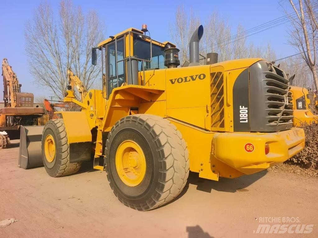 Volvo L 180 F Pyöräkuormaajat