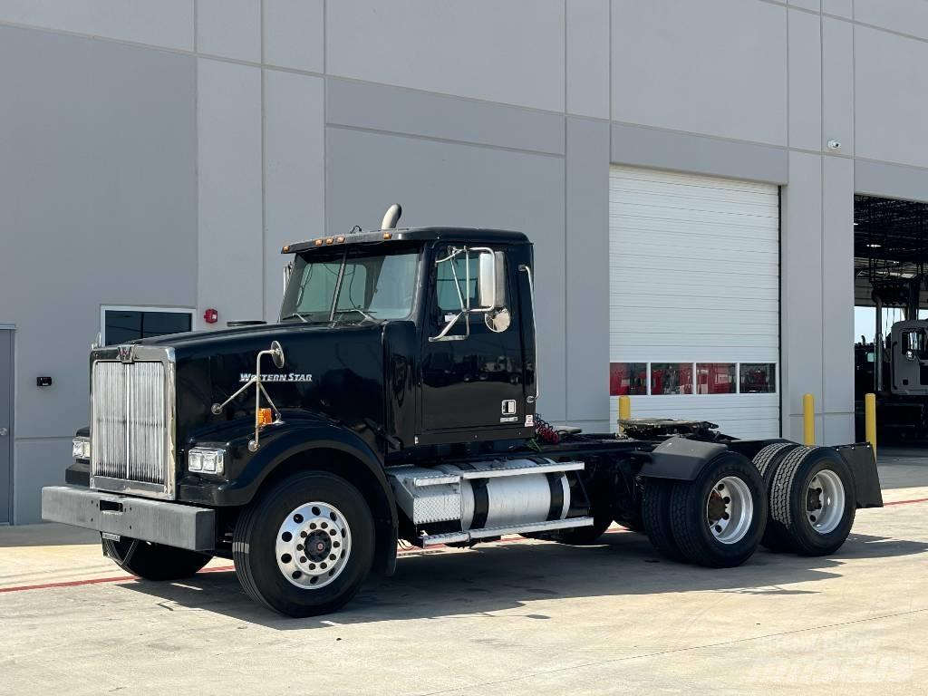 Western Star 4900 Vetopöytäautot