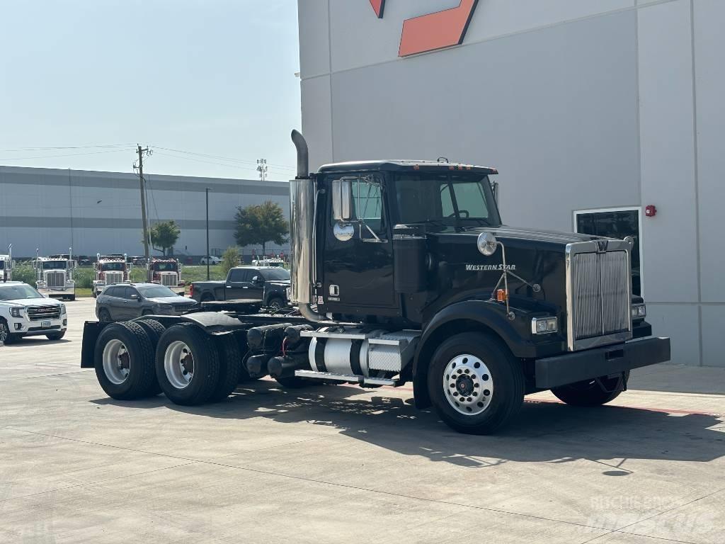 Western Star 4900 Vetopöytäautot
