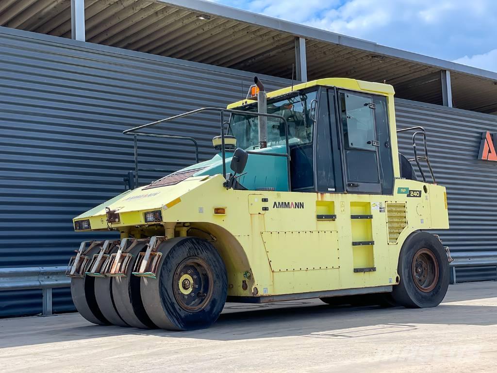 Ammann AP 240 Kumipyöräjyrät