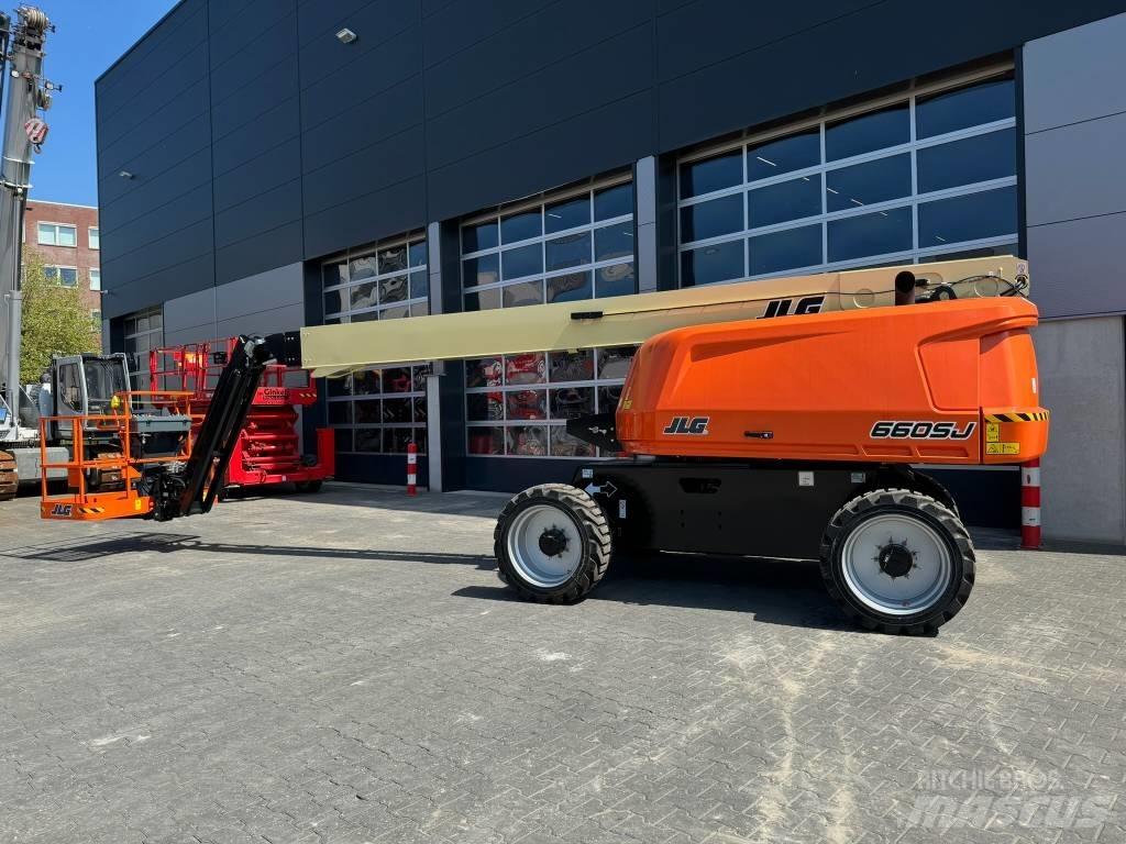JLG 660SJ Teleskooppipuominostimet