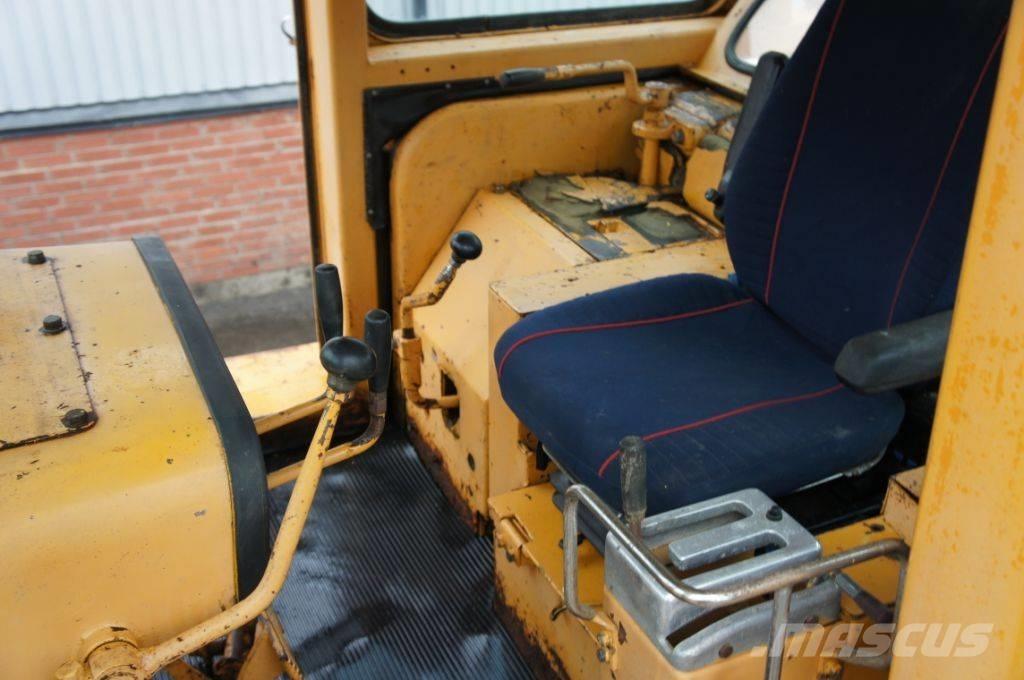 Komatsu D 155 A-1 Telaketjupuskutraktorit