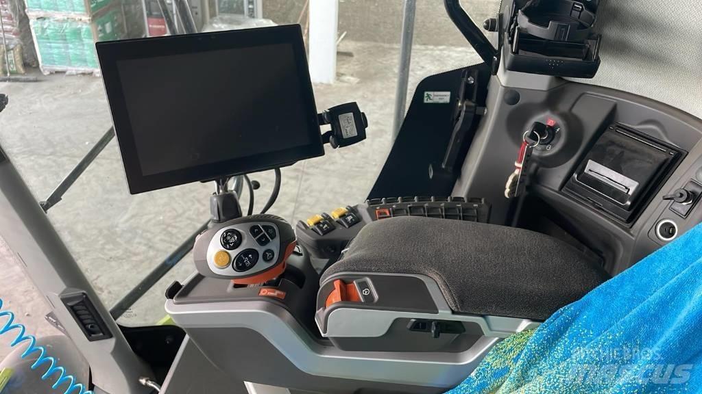 CLAAS LEXION 7700 TT Leikkuupuimurit