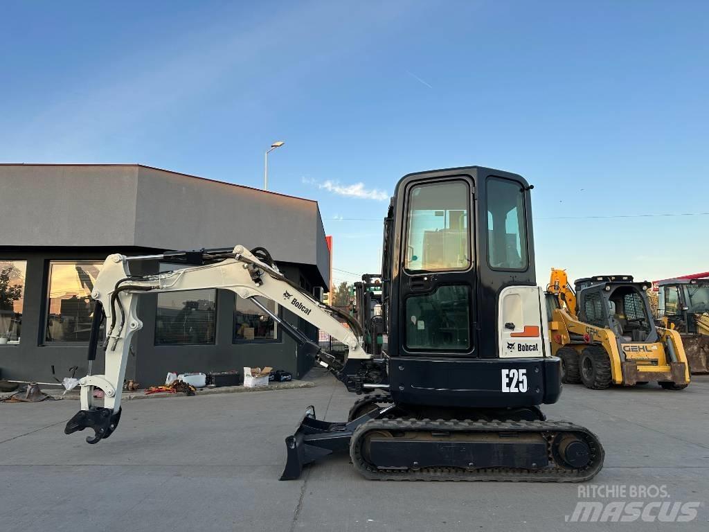 Bobcat E25EM Minikaivukoneet < 7t